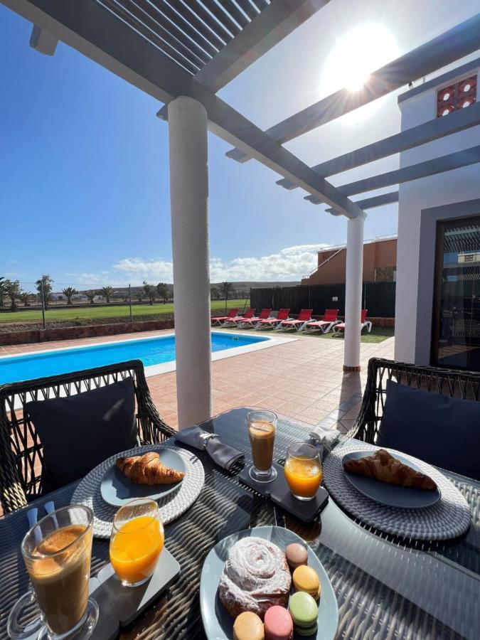 Villa Eva - New To The Market, Fully Refurbished Licensed Villa - Private Pool Caleta De Fuste Exterior photo