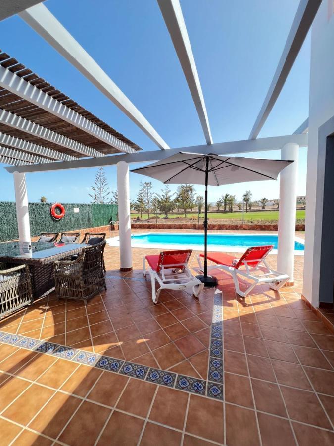 Villa Eva - New To The Market, Fully Refurbished Licensed Villa - Private Pool Caleta De Fuste Exterior photo