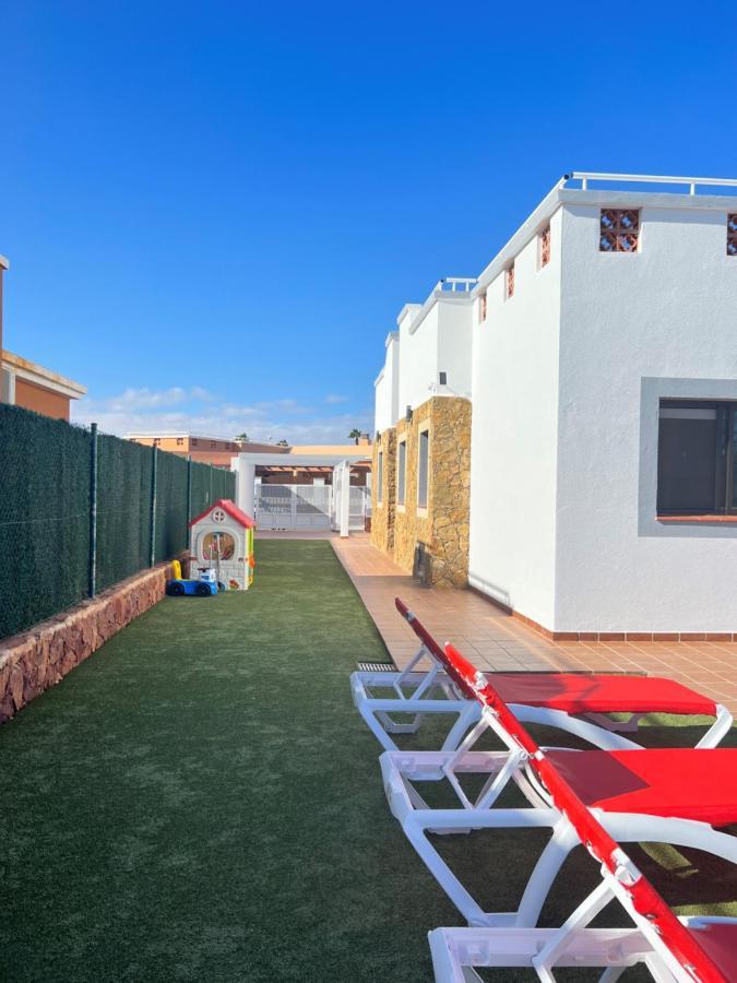 Villa Eva - New To The Market, Fully Refurbished Licensed Villa - Private Pool Caleta De Fuste Exterior photo
